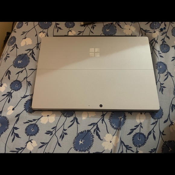 Microsoft surface pro 7 - Picture 2 of 4